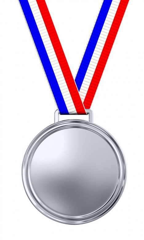 Blank-gold-medal-with-tricolor-ribbon-3d-render-468x780.jpg
